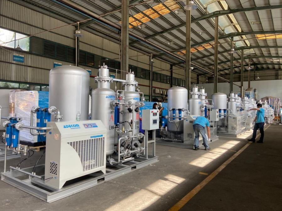                                                 In order to alleviate the soaring oxygen supply pressure during the COVID-19 pandemic, Adekom team worked overtime to make medical oxygen generator system for Mongolian hospital.